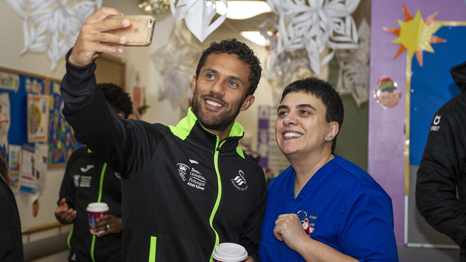 Swansea City squad visiting children at Morrison Hospital