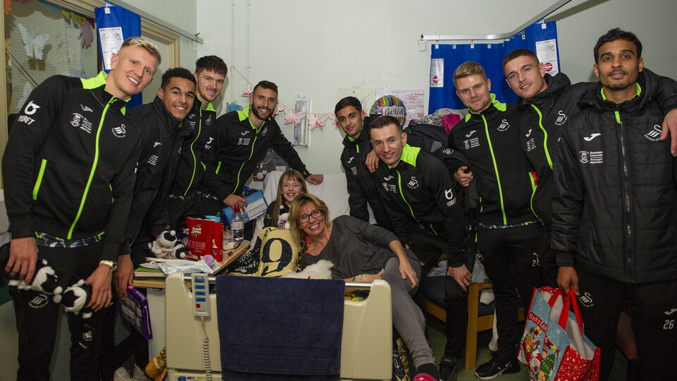 Swansea City squad visiting children at Morrison Hospital