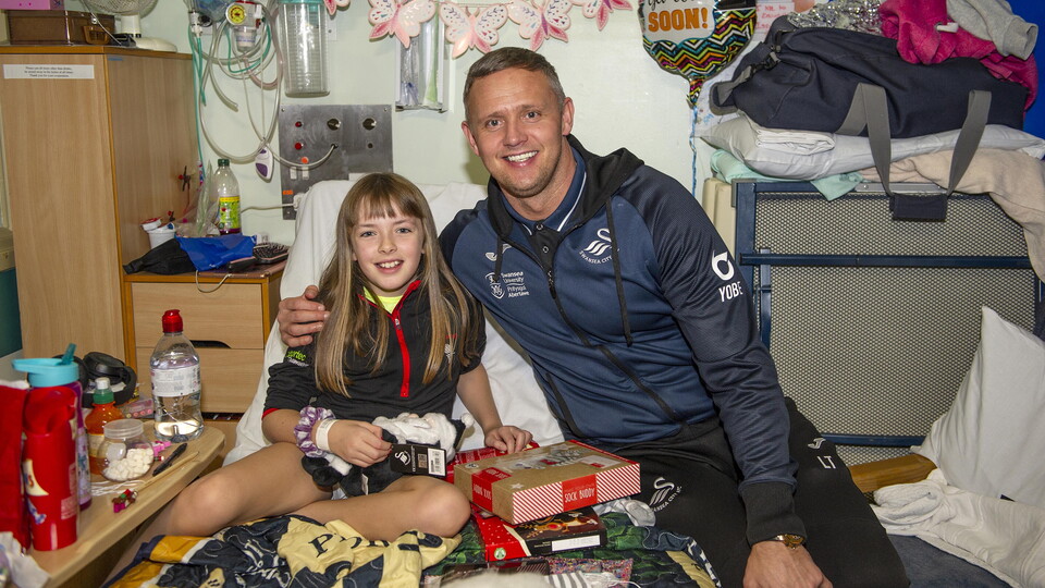 Swansea City squad visiting children at Morrison Hospital