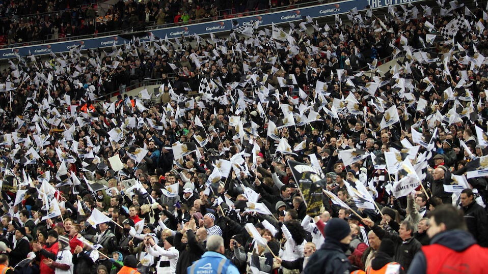 League Cup fans