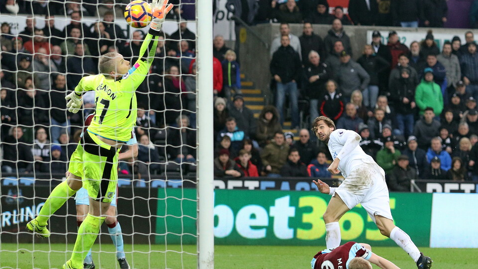 Fernando Llorente Burnley