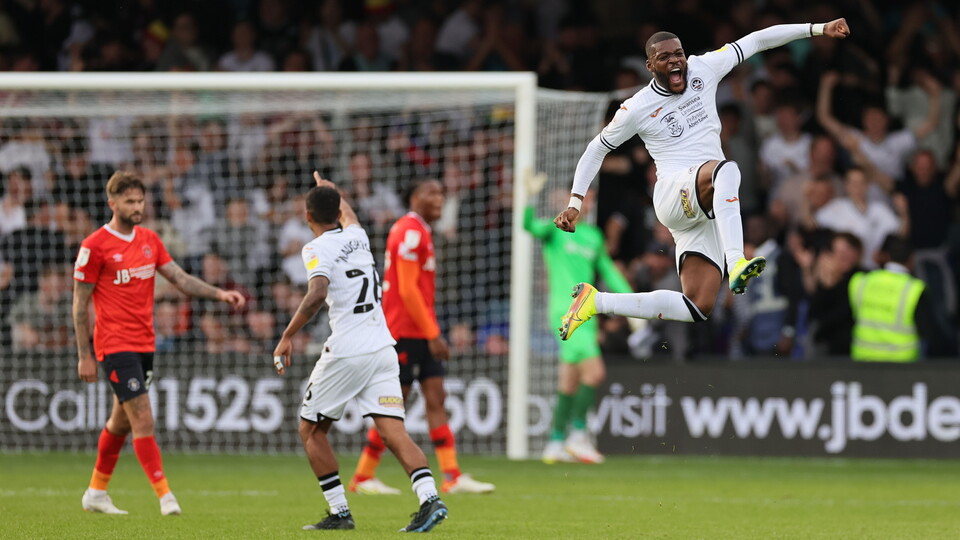 Luton Town v Swansea City