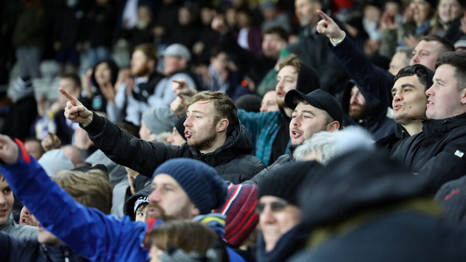 Blackburn (h) fans 21-22