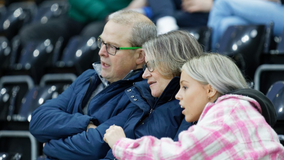 Blackburn (h) fans 21-22