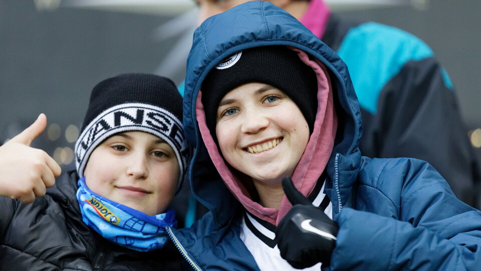 Blackburn (h) fans 21-22