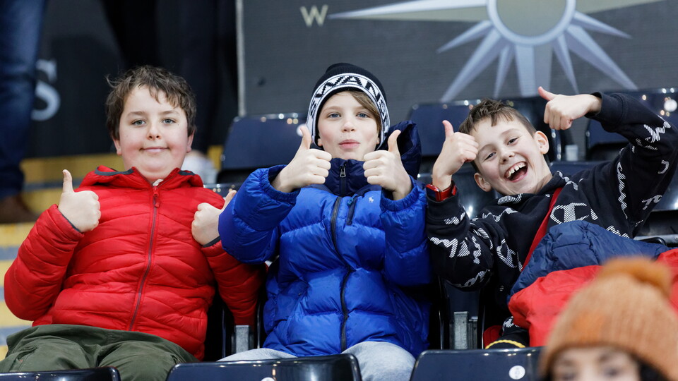 Blackburn (h) fans 21-22