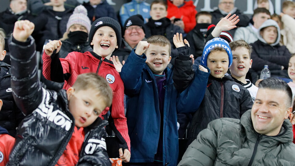 Blackburn (h) fans 21-22