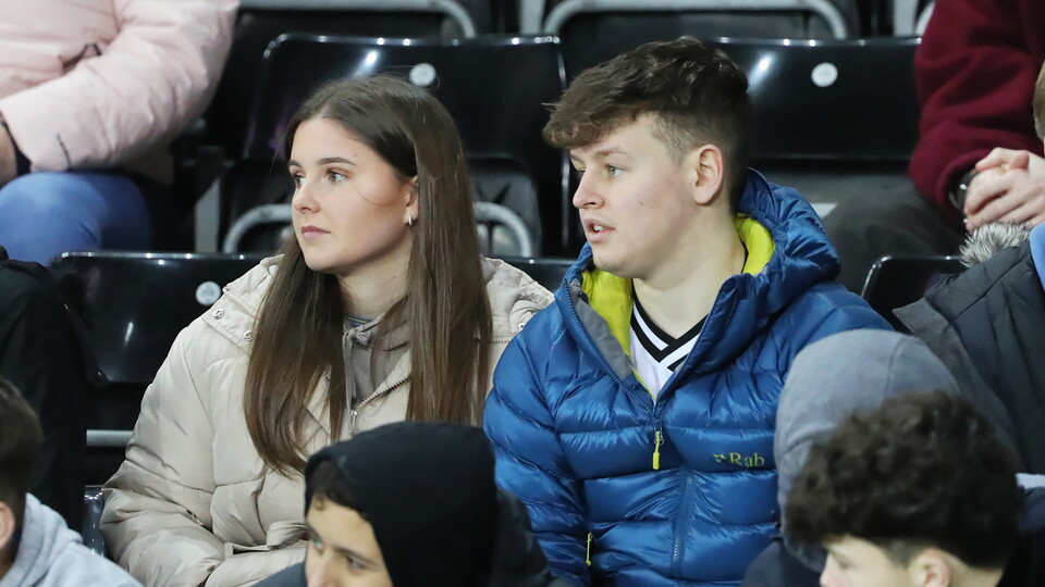 Blackburn (h) fans 21-22