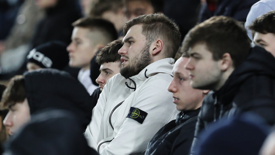 Blackburn (h) fans 21-22