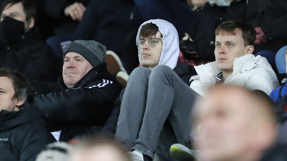 Blackburn (h) fans 21-22