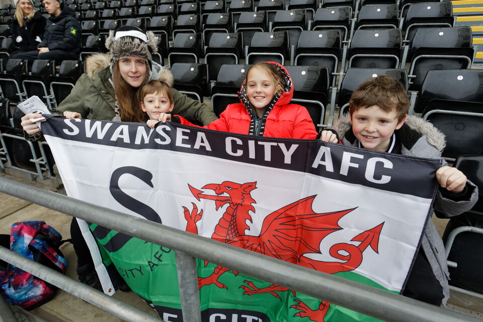 Bristol City (h) fans 21-22