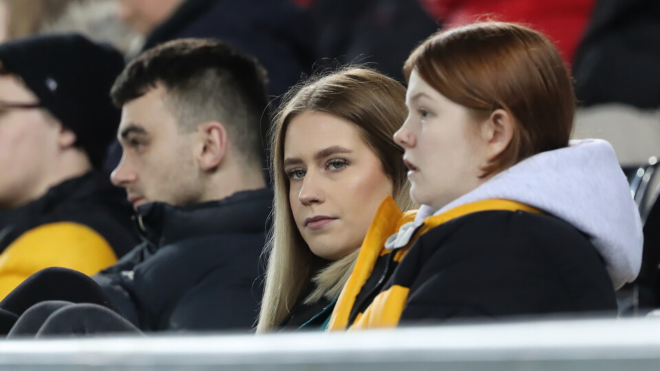 Fulham (h) fans 21-22