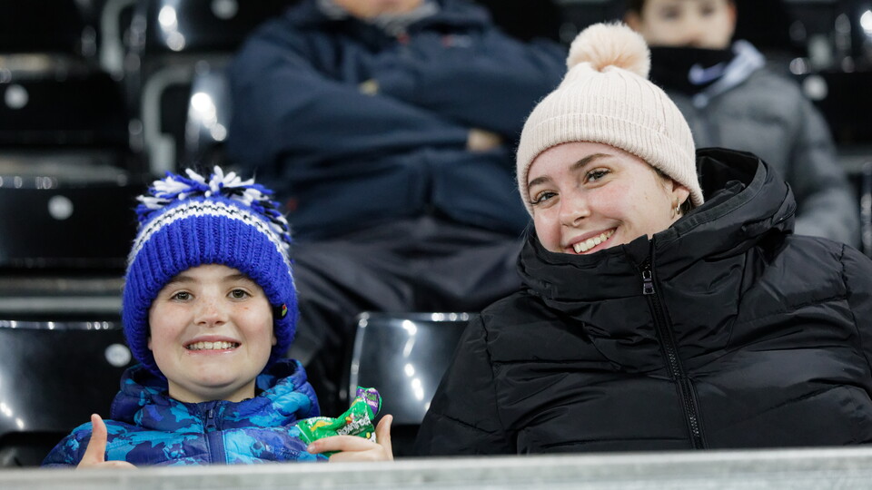 Fulham (h) fans 21-22