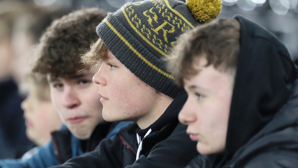 Fulham (h) fans 21-22