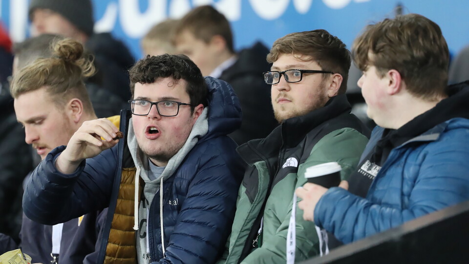 Fulham (h) fans 21-22