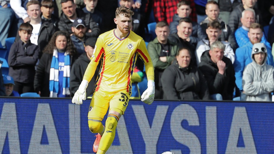 Cardiff City (a) gallery 21-22