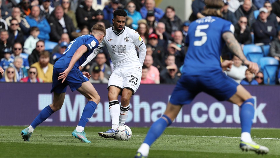 Cardiff City (a) gallery 21-22