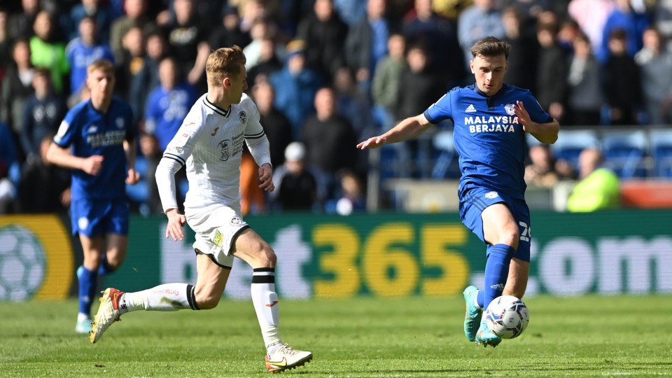 Cardiff City (a) gallery 21-22
