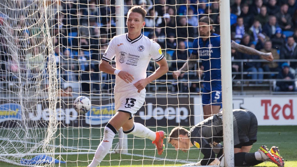 Cardiff City (a) gallery 21-22