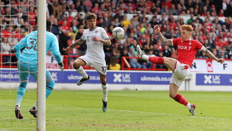Notts Forest (a) gallery 21-22