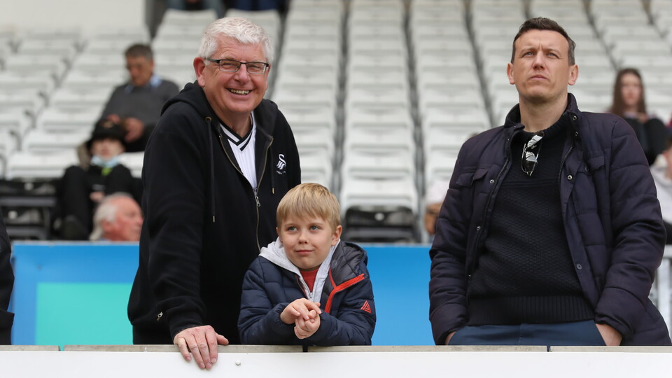 Barnsley (h) fan gallery 21-22