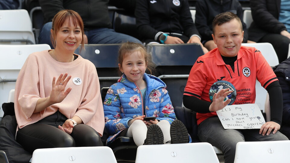 Barnsley (h) fan gallery 21-22