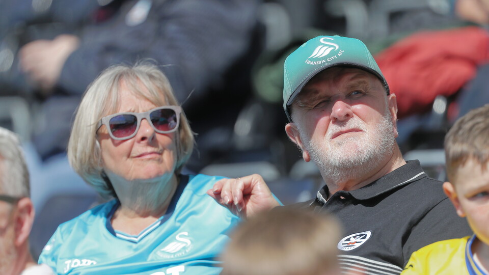 Barnsley (h) fan gallery 21-22