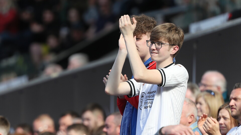 Barnsley (h) fan gallery 21-22
