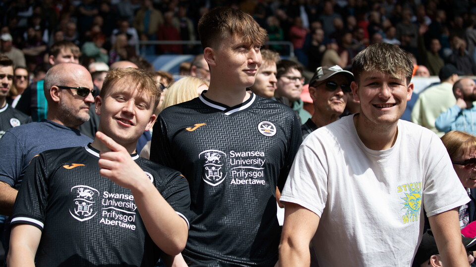 Barnsley (h) fan gallery 21-22
