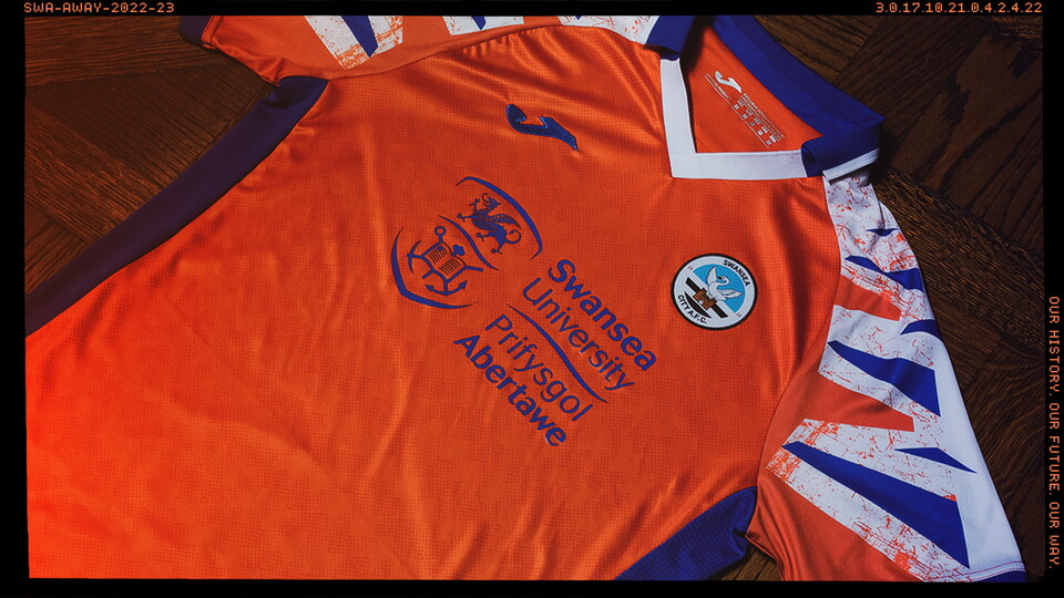 Gallery away kit - 7