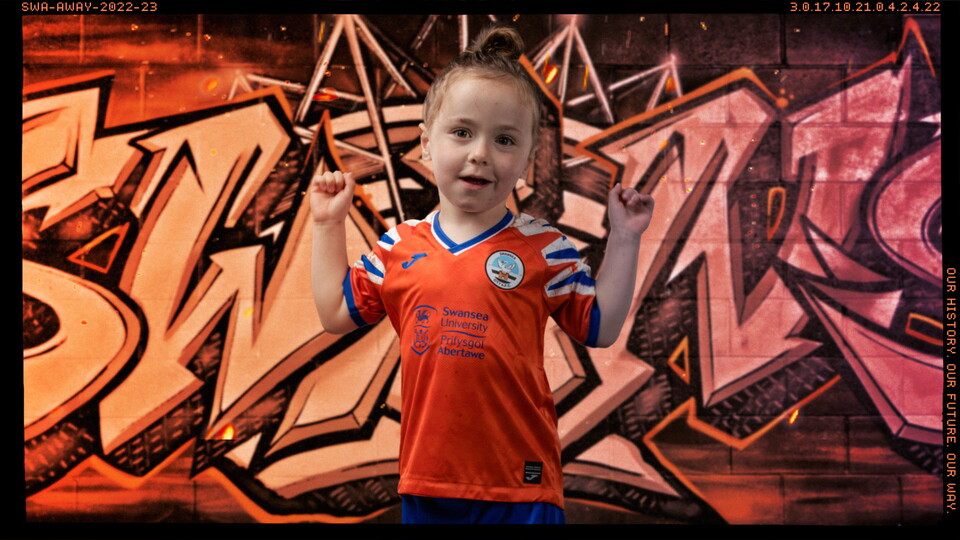 Gallery away kit - 13