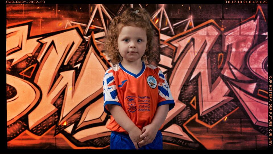 Gallery away kit - 14