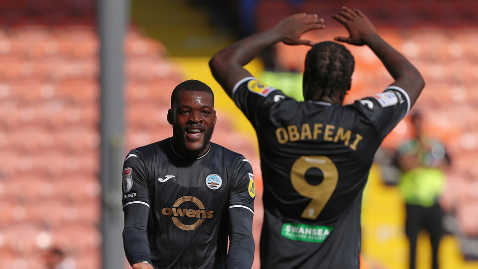 Blackpool (a) gallery 22-23