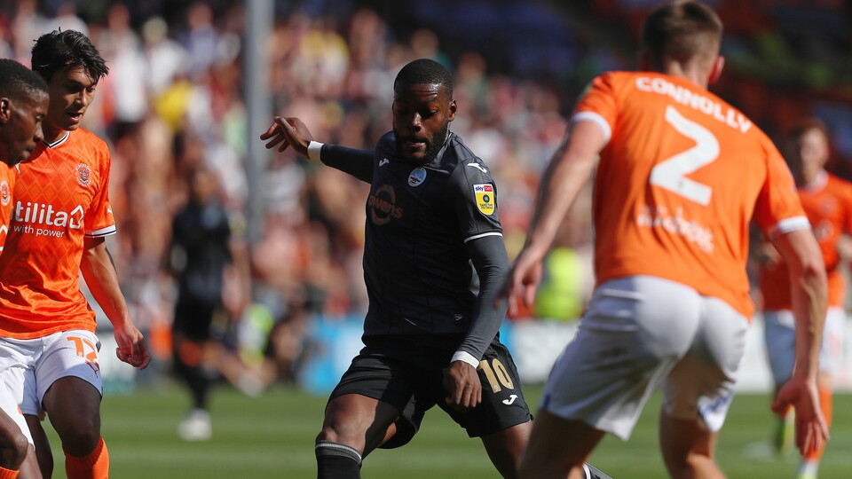 Blackpool (a) gallery 22-23