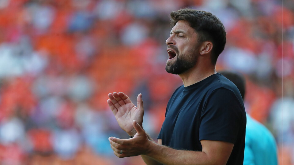 Blackpool (a) gallery 22-23