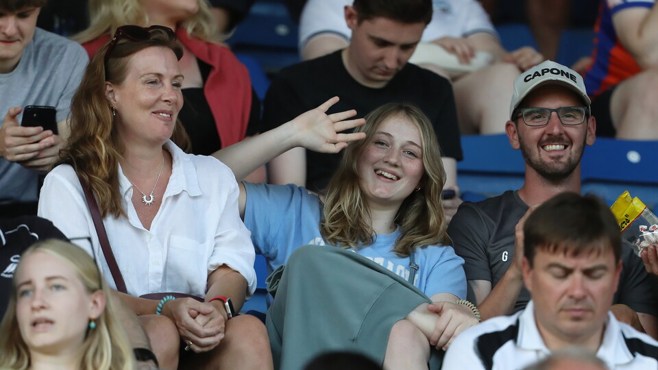 Fan Gallery - Oxford United