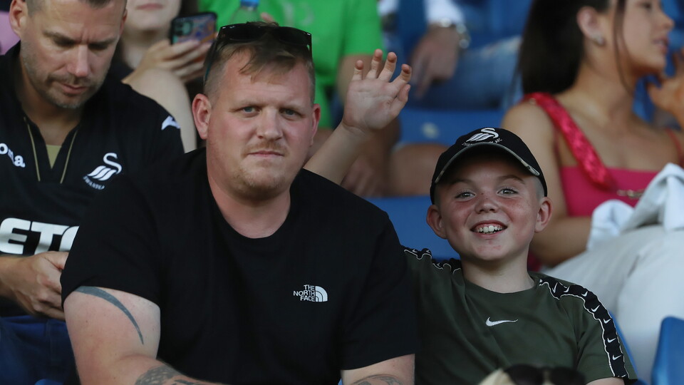 Fan Gallery - Oxford United