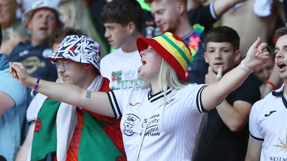 Fan gallery | Blackpool v Swansea City