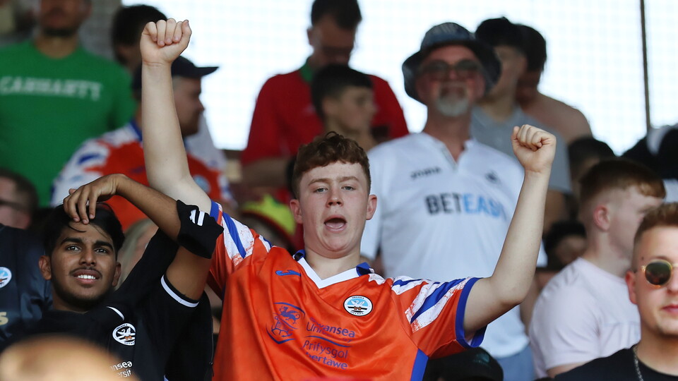 Fan gallery | Blackpool v Swansea City