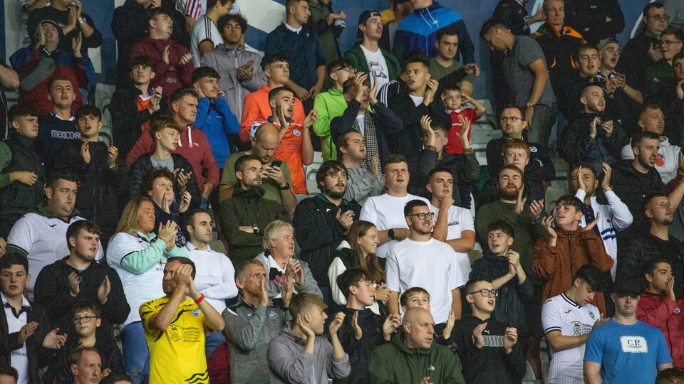 Fans 18