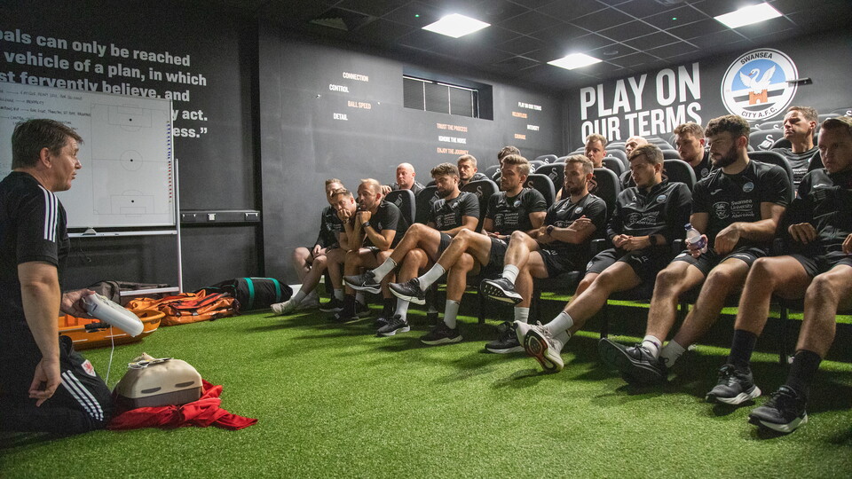 Swans staff take part in CPR training