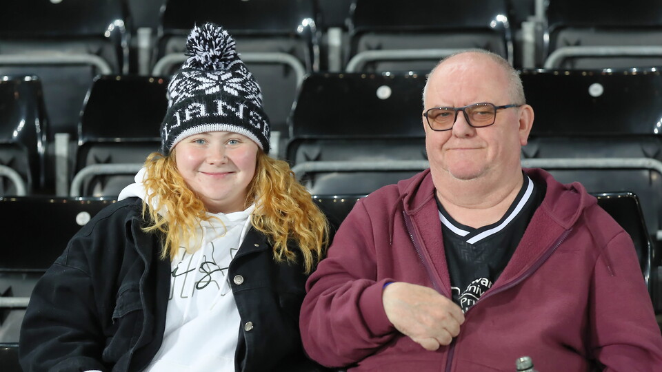 Fan Gallery - Reading (H)