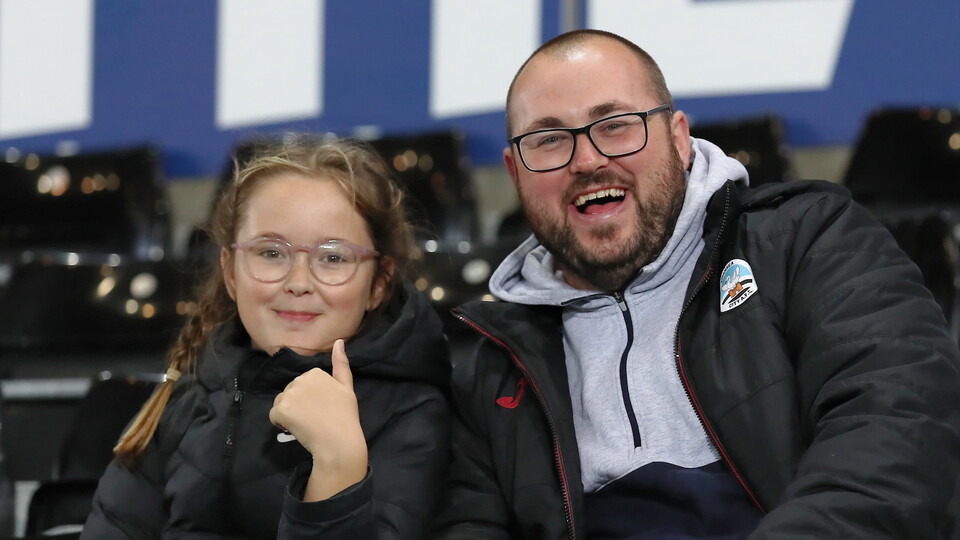 Fan Gallery - Reading (H)