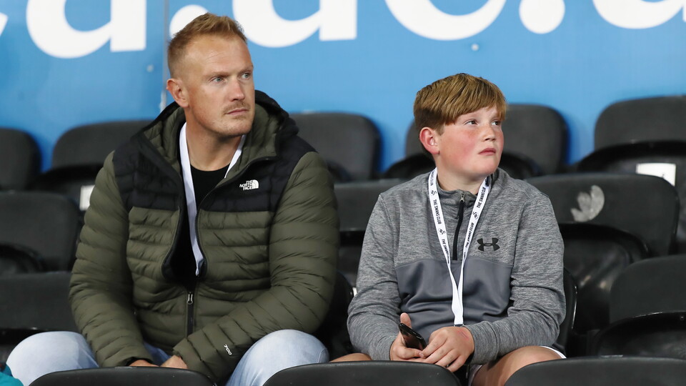 Fan Gallery - Reading (H)