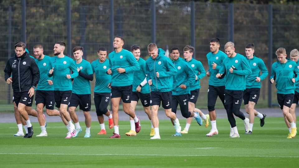 Gallery - Training before Cardiff City