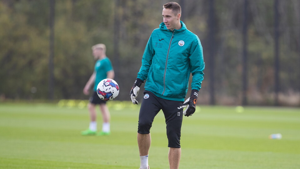 Gallery - Training before Cardiff City