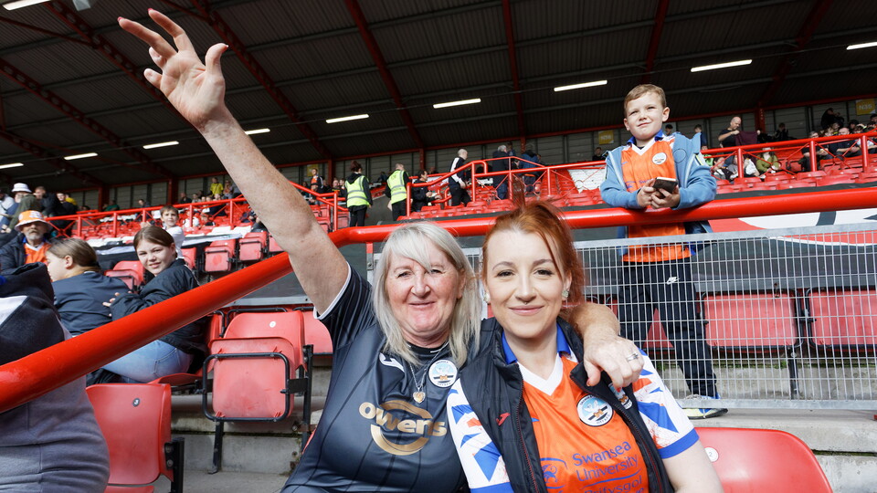 Fan Gallery Bristol Rovers