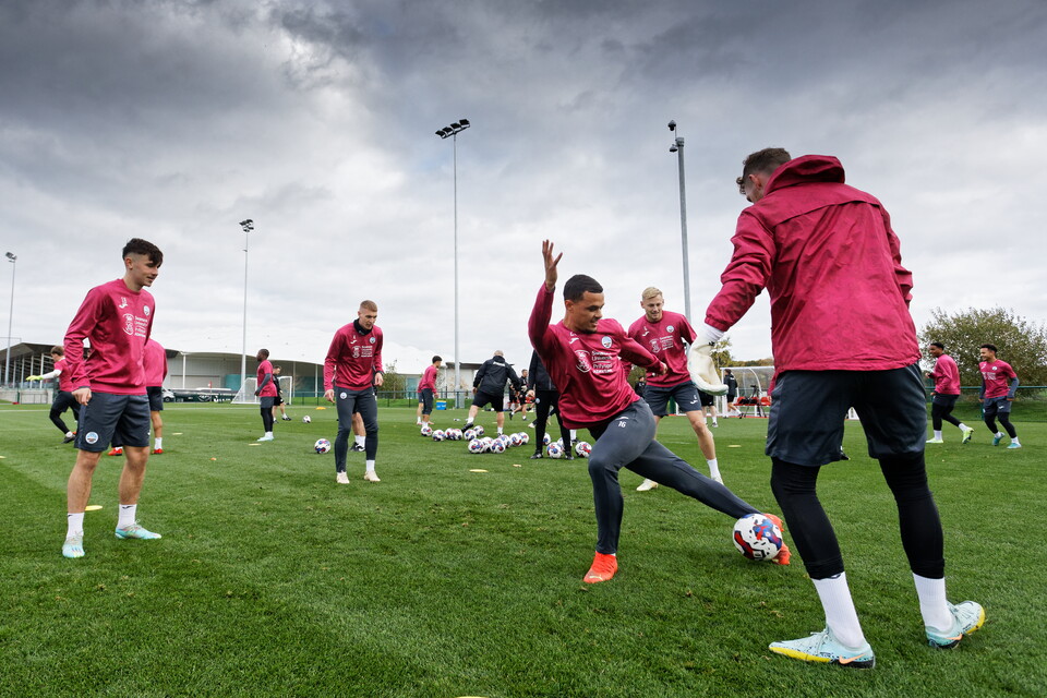 Gallery | Preparations for Huddersfield Town