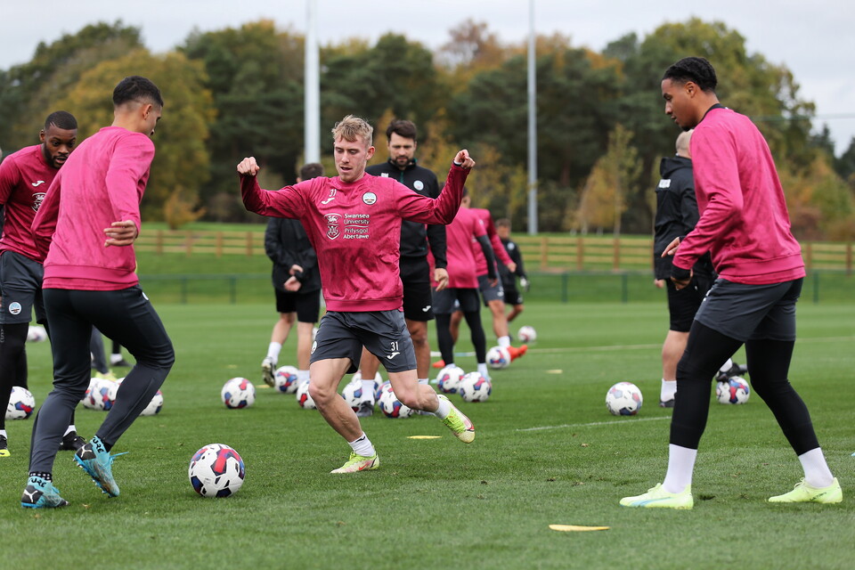 Gallery | Preparations for Huddersfield Town