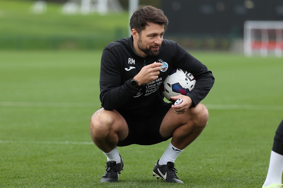 Gallery | Preparations for Huddersfield Town